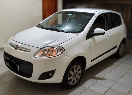 FIAT PALIO 1.4 MPI ATTRACTIVE 8V FLEX 4P MANUAL FIAT PALIO 1.4 MPI ATTRACTIVE 8V FLEX 4P MANUAL